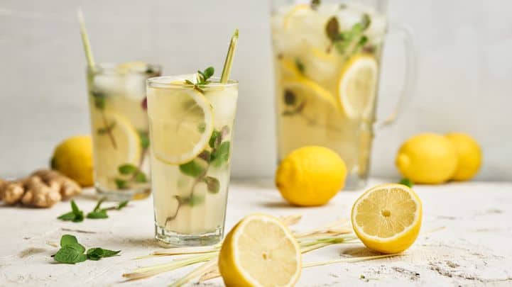 Refreshing iced tea with lemongrass and ginger