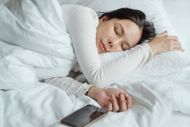Nine tips for falling asleep